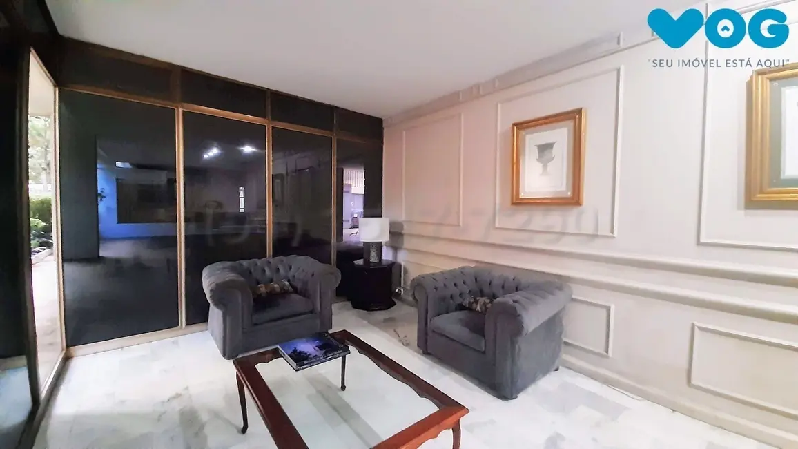 Apartamento com 3 quartos à venda, 133m2 em Moinhos de Vento, Porto Alegre - RS - imagem 2 Foto 2 de Apartamento com 3 quartos à venda, 133m2 em Moinhos de Vento, Porto Alegre - RS