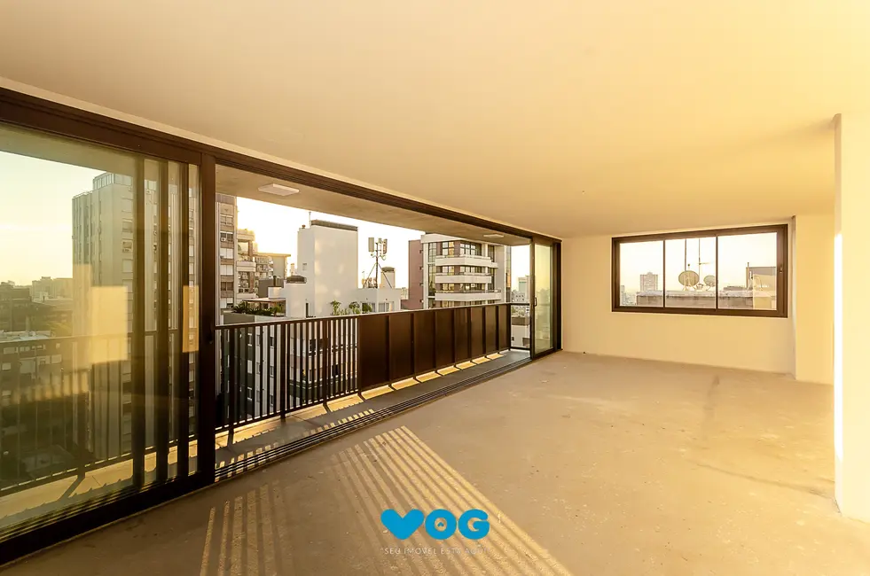 Apartamento com 3 quartos à venda, 185m2 em Rio Branco, Porto Alegre - RS - imagem 4 Foto 4 de Apartamento com 3 quartos à venda, 185m2 em Rio Branco, Porto Alegre - RS