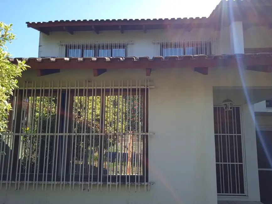 Foto 2 de Casa com 3 quartos à venda, 200m2 em Passo das Pedras, Porto Alegre - RS