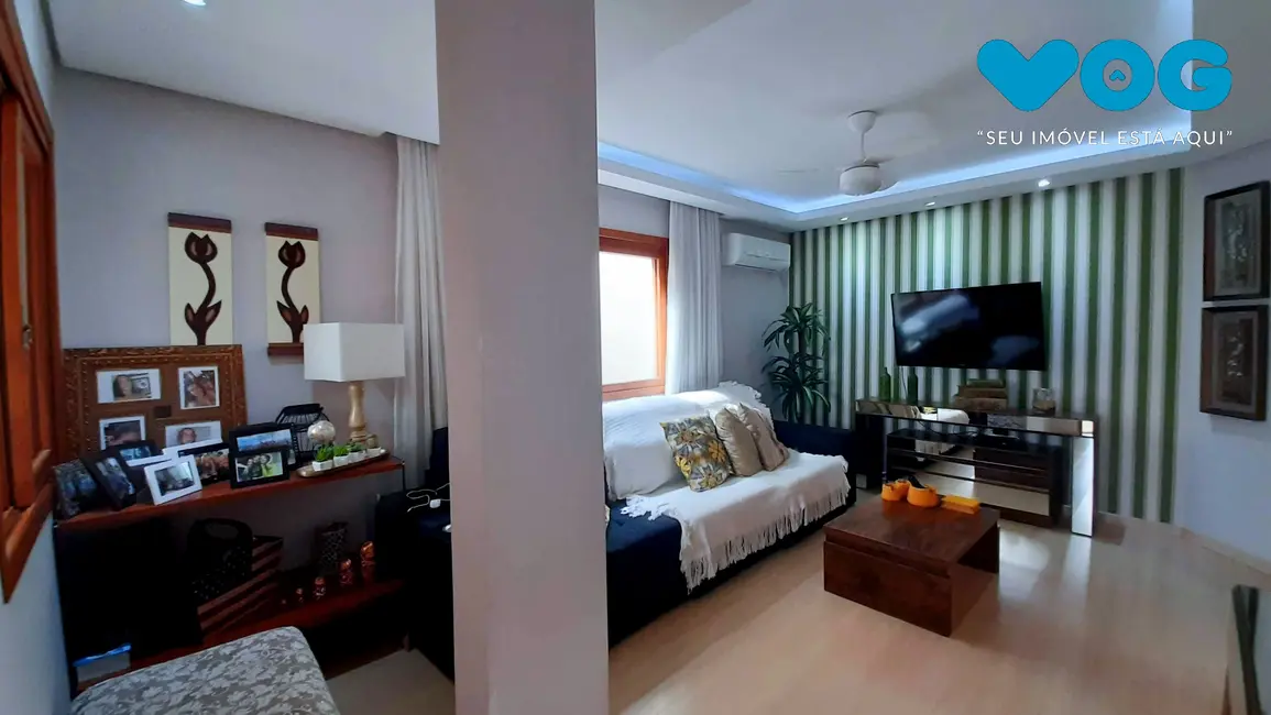 Casa com 4 quartos à venda, 397m2 em Sarandi, Porto Alegre - RS - imagem 3 Foto 3 de Casa com 4 quartos à venda, 397m2 em Sarandi, Porto Alegre - RS