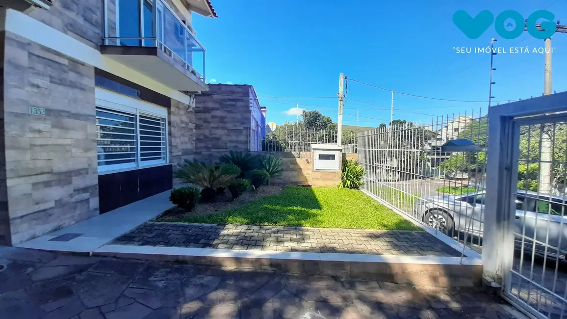 Casa com 3 quartos à venda, 171m2 em Teresópolis, Porto Alegre - RS - imagem 3 Foto 3 de Casa com 3 quartos à venda, 171m2 em Teresópolis, Porto Alegre - RS