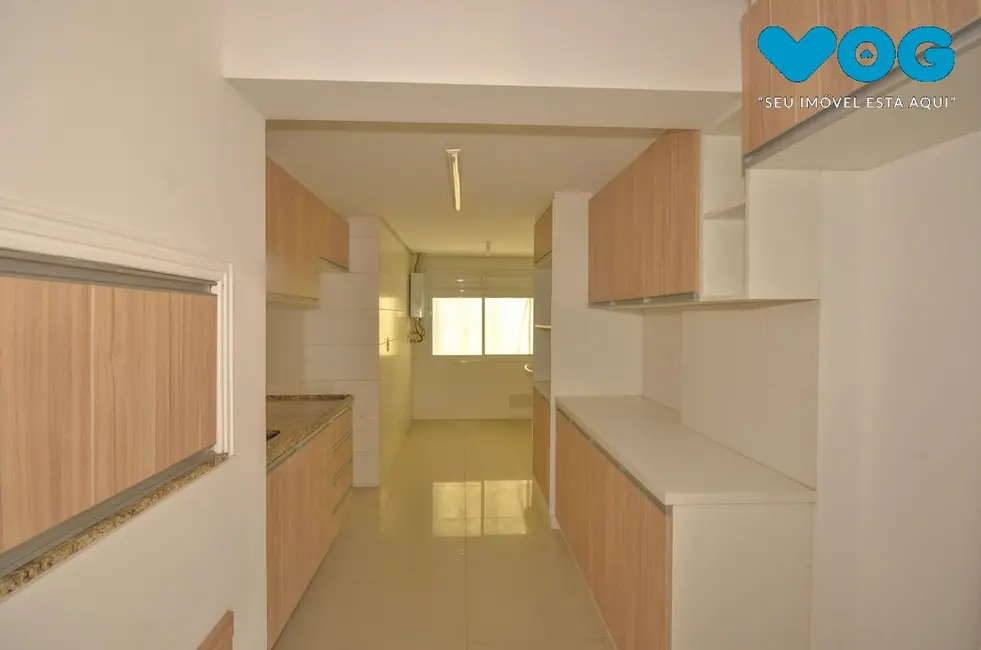 Apartamento com 2 quartos à venda, 87m2 em Passo da Areia, Porto Alegre - RS - imagem 7 Foto 7 de Apartamento com 2 quartos à venda, 87m2 em Passo da Areia, Porto Alegre - RS