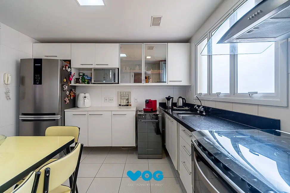 Foto 8 de Apartamento com 3 quartos à venda, 141m2 em Jardim Europa, Porto Alegre - RS