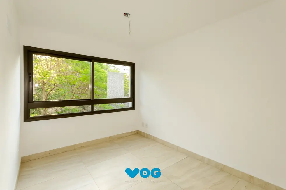 Apartamento com 2 quartos à venda, 64m2 em Passo da Areia, Porto Alegre - RS - imagem 4 Foto 4 de Apartamento com 2 quartos à venda, 64m2 em Passo da Areia, Porto Alegre - RS