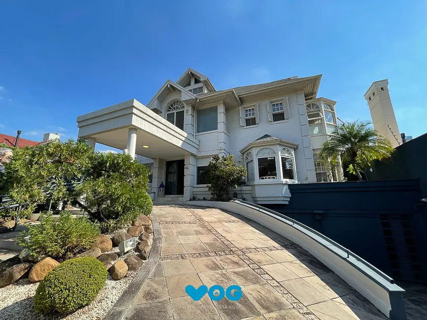 Casa com 4 quartos à venda, 645m2 em Chácara das Pedras, Porto Alegre - RS - imagem 4 Foto 4 de Casa com 4 quartos à venda, 645m2 em Chácara das Pedras, Porto Alegre - RS