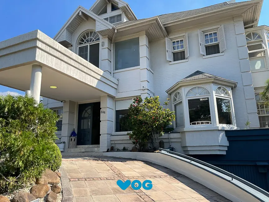 Foto 1 de Casa com 4 quartos à venda, 645m2 em Chácara das Pedras, Porto Alegre - RS