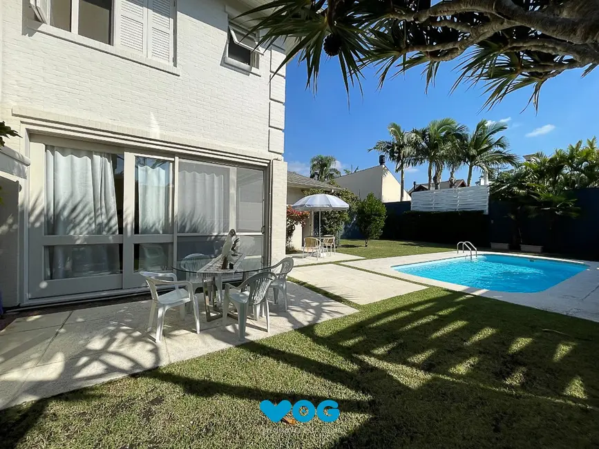 Casa com 4 quartos à venda, 645m2 em Chácara das Pedras, Porto Alegre - RS - imagem 5 Foto 5 de Casa com 4 quartos à venda, 645m2 em Chácara das Pedras, Porto Alegre - RS