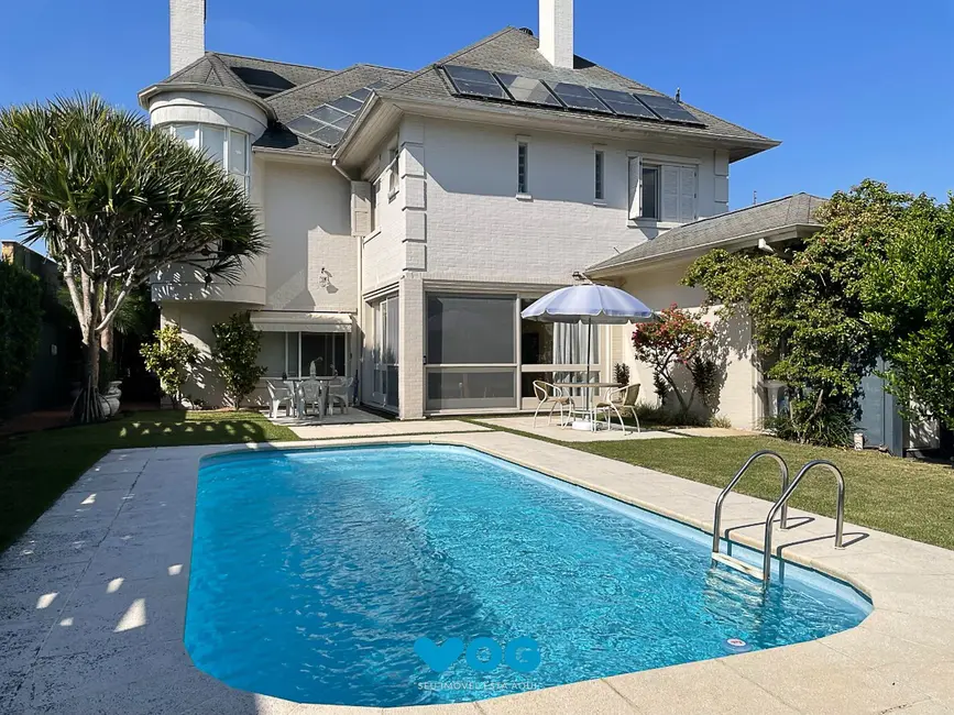 Casa com 4 quartos à venda, 645m2 em Chácara das Pedras, Porto Alegre - RS - imagem 2 Foto 2 de Casa com 4 quartos à venda, 645m2 em Chácara das Pedras, Porto Alegre - RS