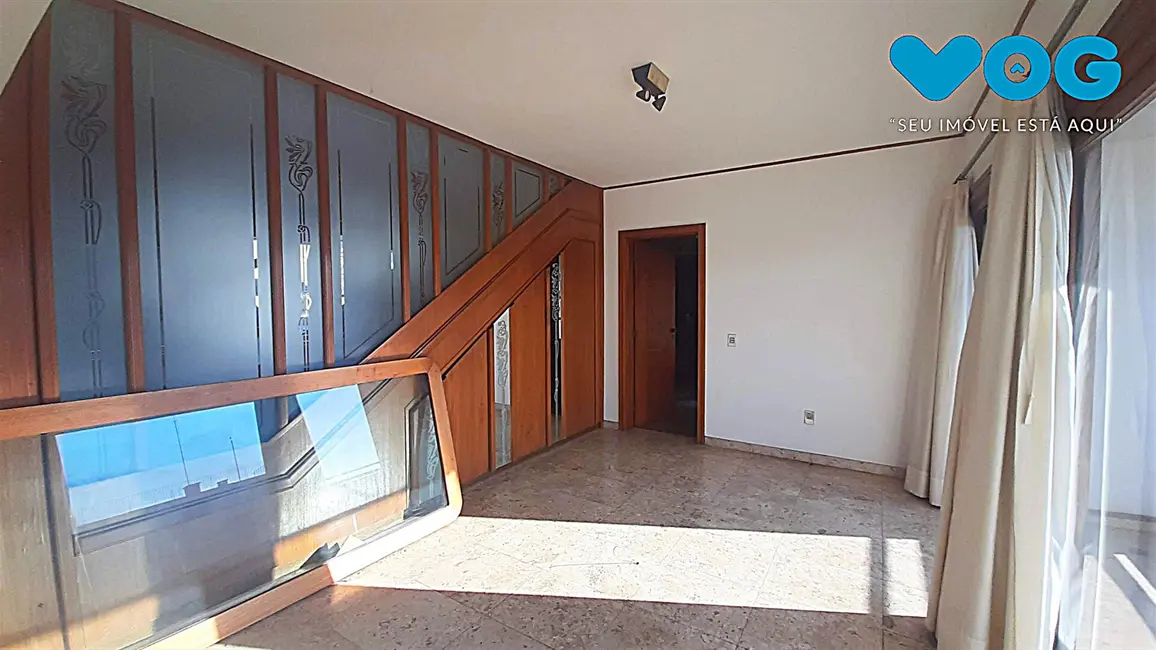 Apartamento com 4 quartos à venda, 367m2 em Moinhos de Vento, Porto Alegre - RS - imagem 8 Foto 8 de Apartamento com 4 quartos à venda, 367m2 em Moinhos de Vento, Porto Alegre - RS