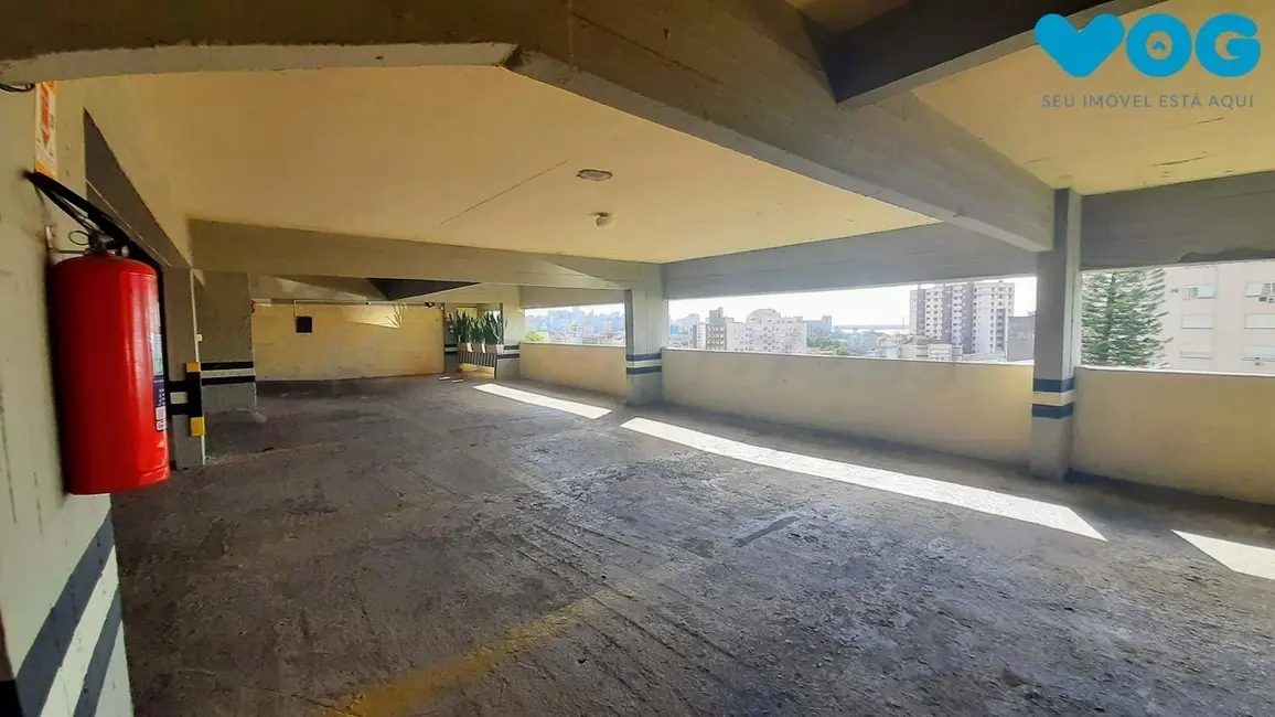 Apartamento com 3 quartos à venda, 262m2 em Moinhos de Vento, Porto Alegre - RS - imagem 6 Foto 6 de Apartamento com 3 quartos à venda, 262m2 em Moinhos de Vento, Porto Alegre - RS