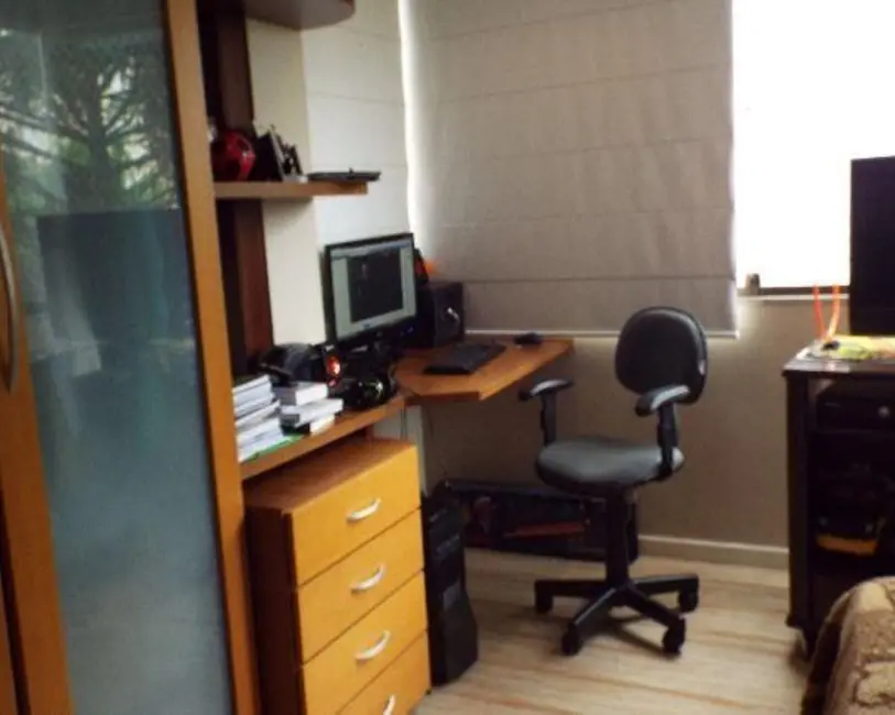 Apartamento com 3 quartos à venda, 169m2 em Passo da Areia, Porto Alegre - RS - imagem 6 Foto 6 de Apartamento com 3 quartos à venda, 169m2 em Passo da Areia, Porto Alegre - RS
