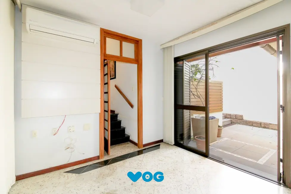 Foto 8 de Casa com 3 quartos à venda, 280m2 em Chácara das Pedras, Porto Alegre - RS