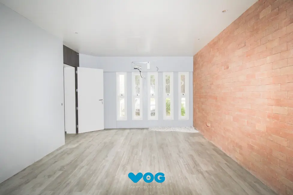 Sala Comercial à venda, 320m2 em Moinhos de Vento, Porto Alegre - RS - imagem 8 Foto 8 de Sala Comercial à venda, 320m2 em Moinhos de Vento, Porto Alegre - RS