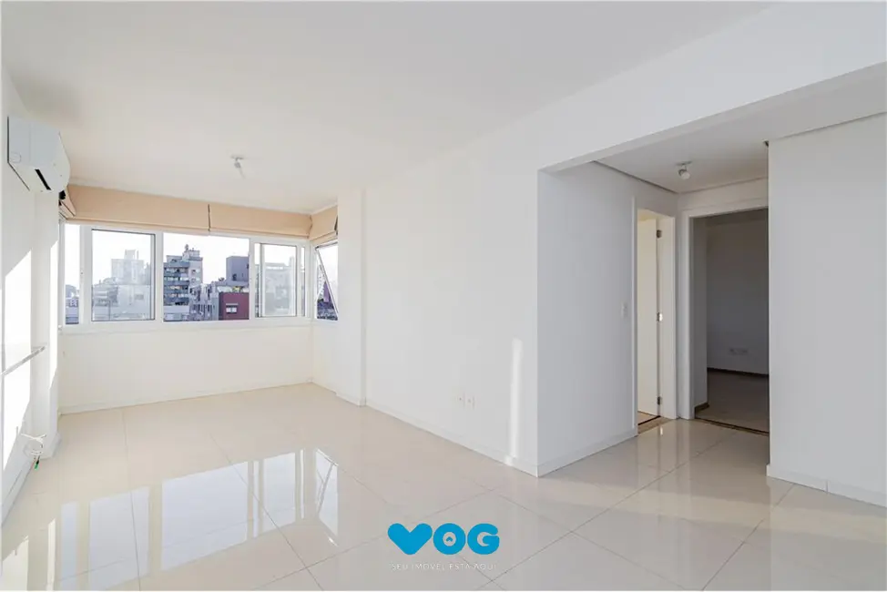 Foto 2 de Apartamento com 2 quartos à venda, 62m2 em Independência, Porto Alegre - RS