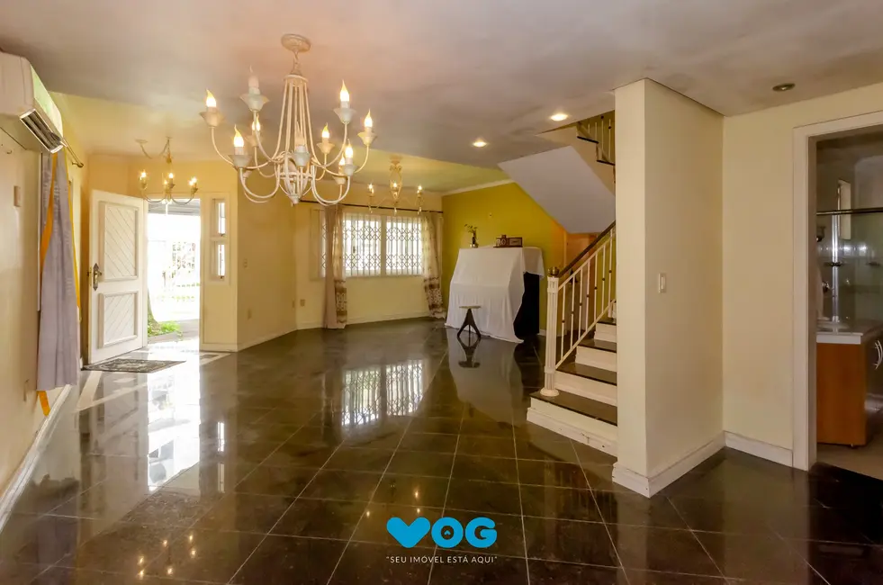 Casa com 3 quartos à venda, 377m2 em Higienópolis, Porto Alegre - RS - imagem 8 Foto 8 de Casa com 3 quartos à venda, 377m2 em Higienópolis, Porto Alegre - RS