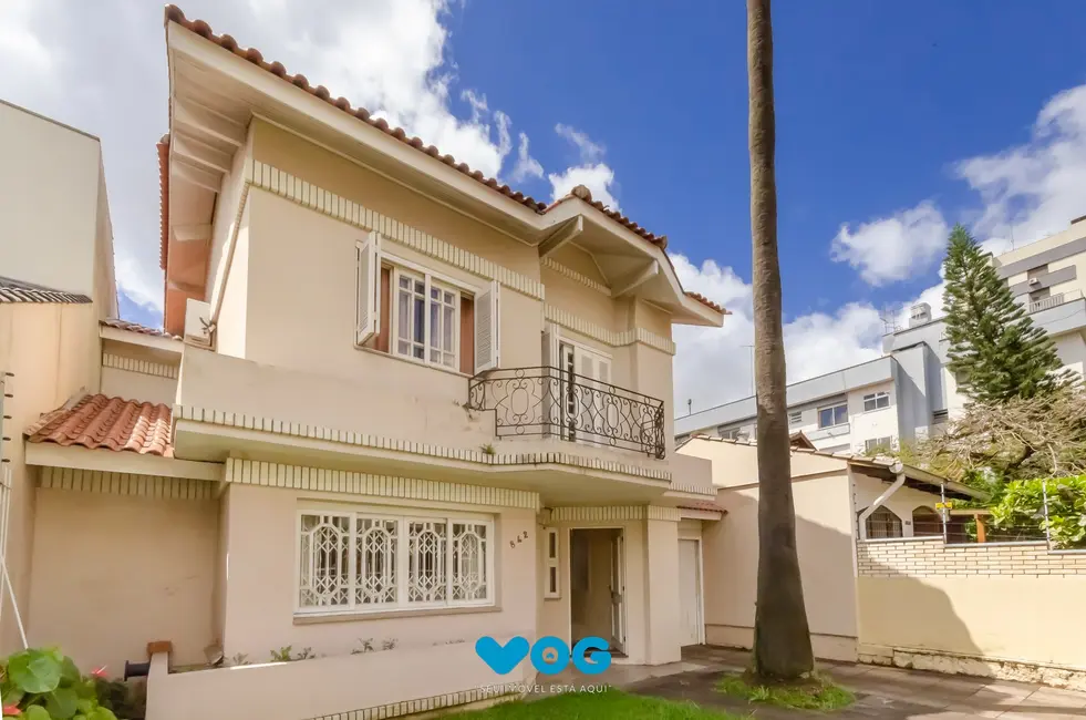 Casa com 3 quartos à venda, 377m2 em Higienópolis, Porto Alegre - RS - imagem 2 Foto 2 de Casa com 3 quartos à venda, 377m2 em Higienópolis, Porto Alegre - RS