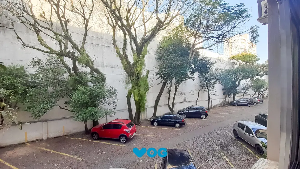 Apartamento com 2 quartos à venda, 53m2 em Passo da Areia, Porto Alegre - RS - imagem 3 Foto 3 de Apartamento com 2 quartos à venda, 53m2 em Passo da Areia, Porto Alegre - RS