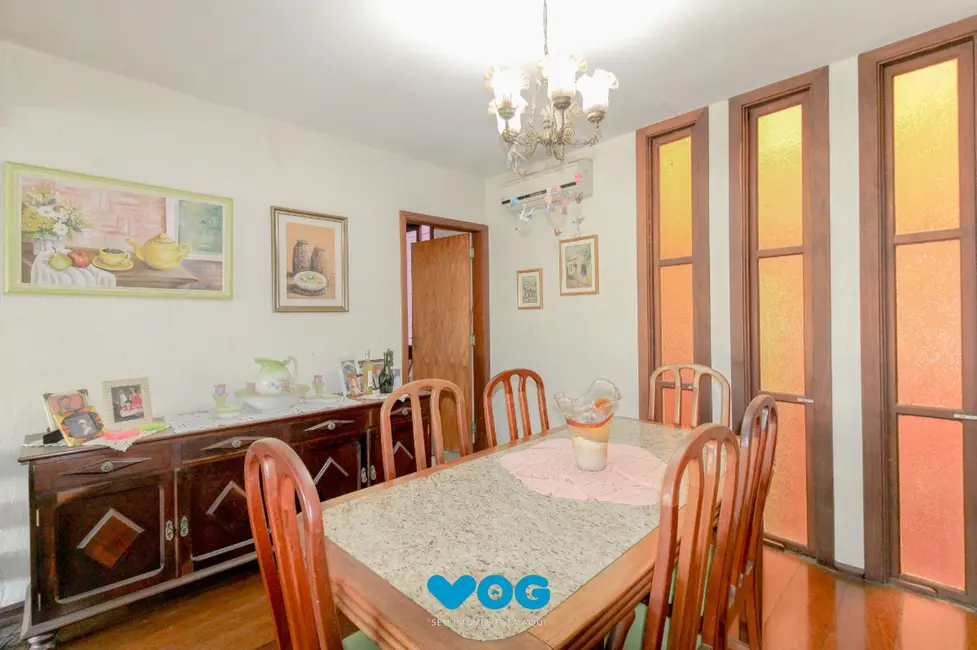 Foto 8 de Casa com 3 quartos à venda, 344m2 em Chácara das Pedras, Porto Alegre - RS