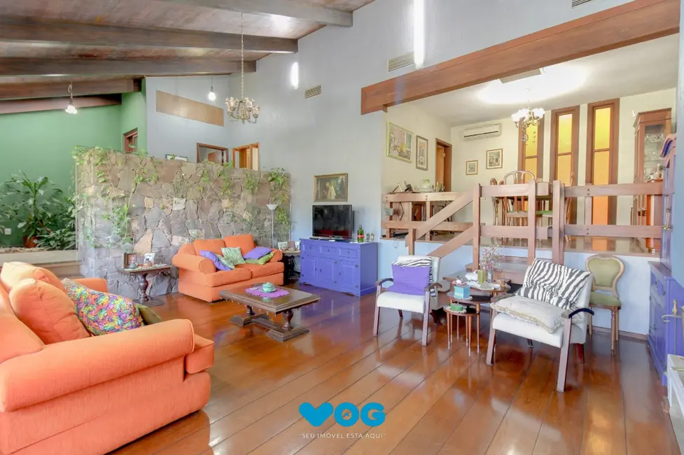 Foto 6 de Casa com 3 quartos à venda, 344m2 em Chácara das Pedras, Porto Alegre - RS