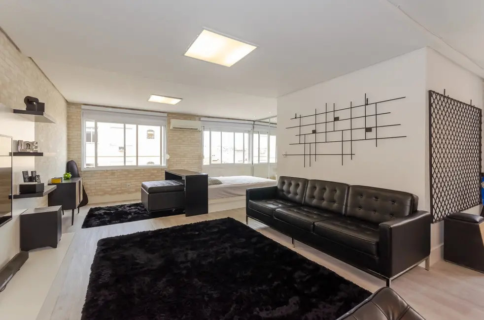 Foto 1 de Apartamento com 1 quarto à venda, 66m2 em Passo da Areia, Porto Alegre - RS