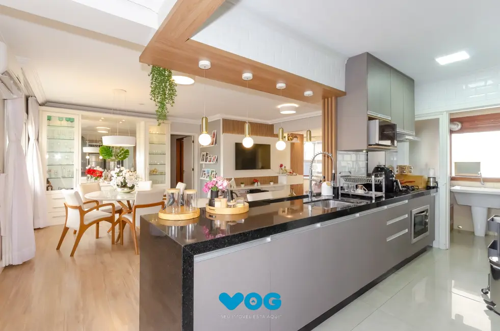 Apartamento com 3 quartos à venda, 127m2 em Petrópolis, Porto Alegre - RS - imagem 8 Foto 8 de Apartamento com 3 quartos à venda, 127m2 em Petrópolis, Porto Alegre - RS