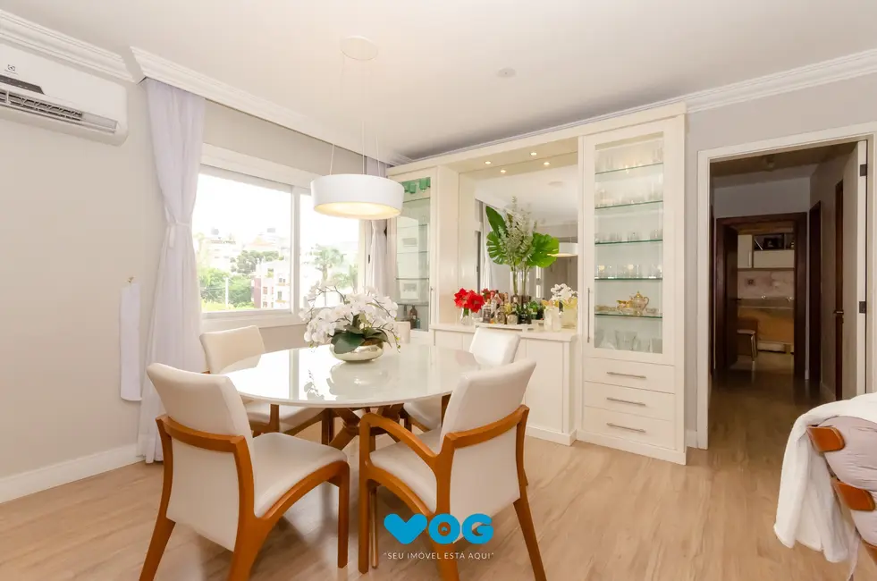 Apartamento com 3 quartos à venda, 127m2 em Petrópolis, Porto Alegre - RS - imagem 4 Foto 4 de Apartamento com 3 quartos à venda, 127m2 em Petrópolis, Porto Alegre - RS