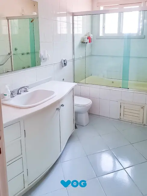 Apartamento com 3 quartos à venda, 192m2 em Petrópolis, Porto Alegre - RS - imagem 5 Foto 5 de Apartamento com 3 quartos à venda, 192m2 em Petrópolis, Porto Alegre - RS