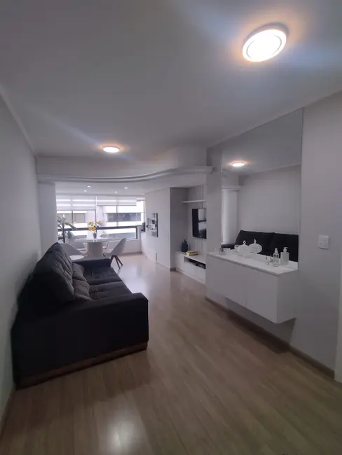 Foto 2 de Apartamento com 2 quartos à venda, 72m2 em Jardim Lindóia, Porto Alegre - RS