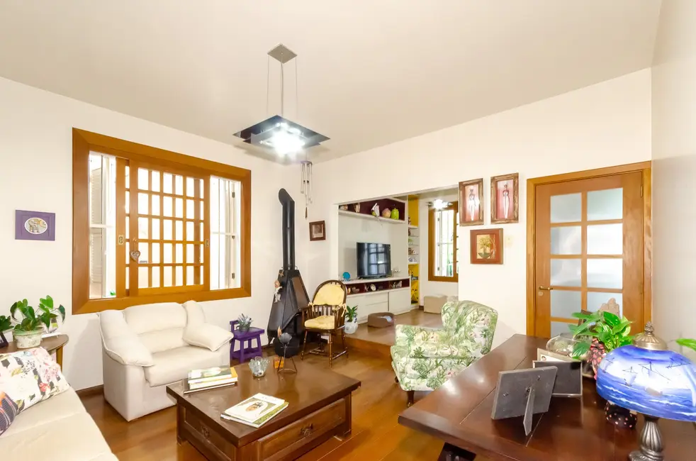 Casa com 4 quartos à venda, 332m2 em Petrópolis, Porto Alegre - RS - imagem 3 Foto 3 de Casa com 4 quartos à venda, 332m2 em Petrópolis, Porto Alegre - RS