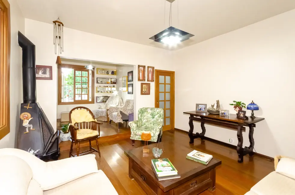 Casa com 4 quartos à venda, 332m2 em Petrópolis, Porto Alegre - RS - imagem 4 Foto 4 de Casa com 4 quartos à venda, 332m2 em Petrópolis, Porto Alegre - RS