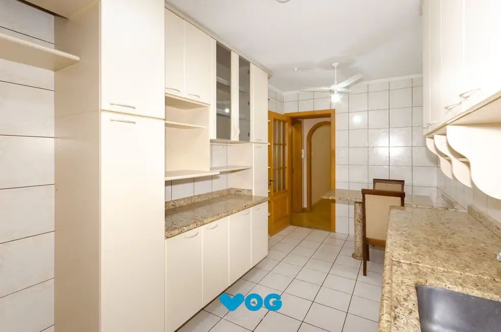 Foto 9 de Apartamento com 3 quartos à venda, 126m2 em Petrópolis, Porto Alegre - RS