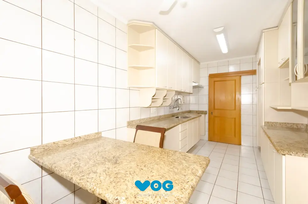 Foto 8 de Apartamento com 3 quartos à venda, 126m2 em Petrópolis, Porto Alegre - RS