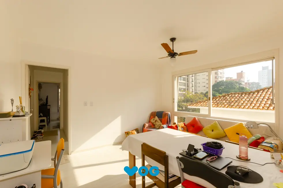 Apartamento com 2 quartos à venda, 72m2 em Petrópolis, Porto Alegre - RS - imagem 4 Foto 4 de Apartamento com 2 quartos à venda, 72m2 em Petrópolis, Porto Alegre - RS