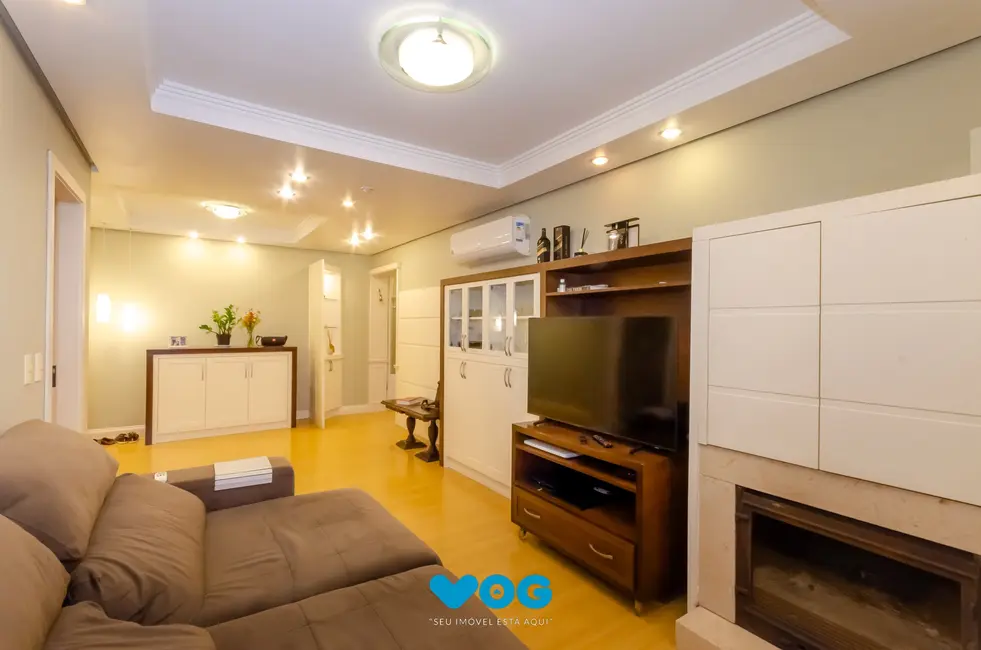 Apartamento com 3 quartos à venda, 105m2 em Rio Branco, Porto Alegre - RS - imagem 9 Foto 9 de Apartamento com 3 quartos à venda, 105m2 em Rio Branco, Porto Alegre - RS