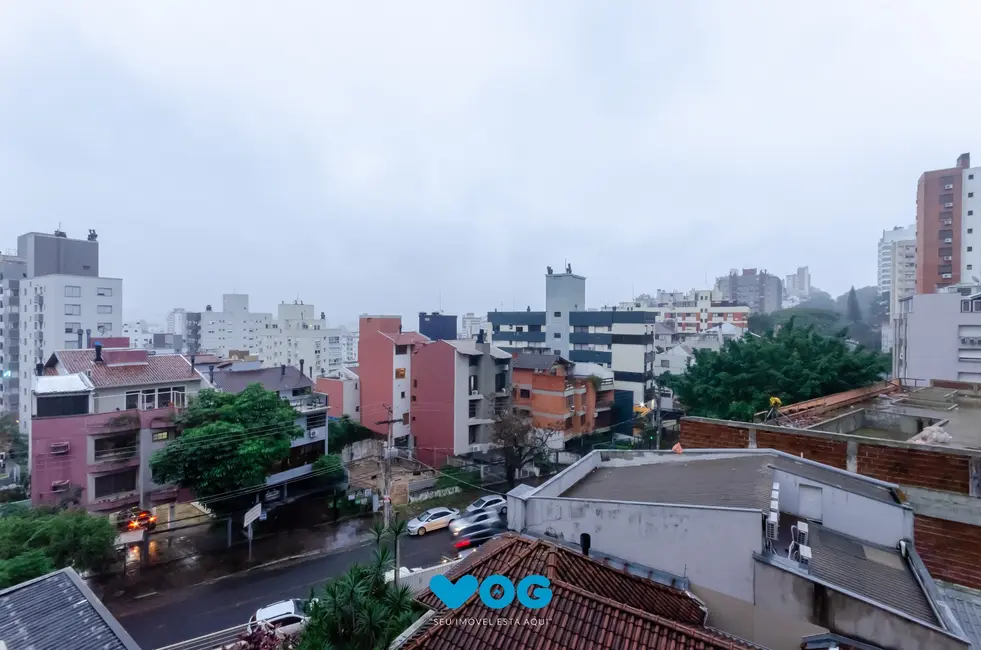 Apartamento com 3 quartos à venda, 105m2 em Rio Branco, Porto Alegre - RS - imagem 7 Foto 7 de Apartamento com 3 quartos à venda, 105m2 em Rio Branco, Porto Alegre - RS