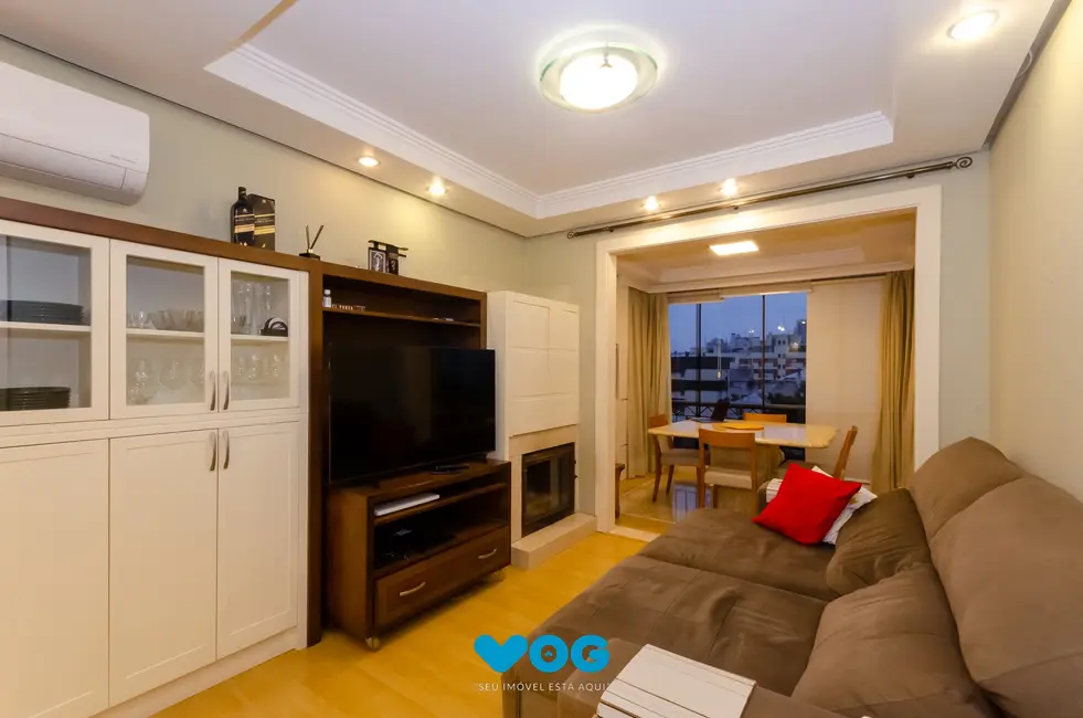 Apartamento com 3 quartos à venda, 105m2 em Rio Branco, Porto Alegre - RS - imagem 3 Foto 3 de Apartamento com 3 quartos à venda, 105m2 em Rio Branco, Porto Alegre - RS