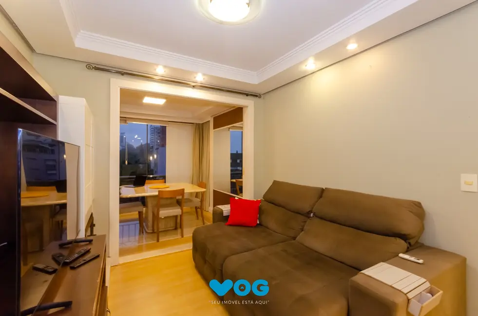 Apartamento com 3 quartos à venda, 105m2 em Rio Branco, Porto Alegre - RS - imagem 4 Foto 4 de Apartamento com 3 quartos à venda, 105m2 em Rio Branco, Porto Alegre - RS