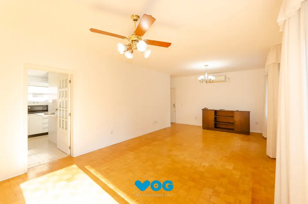 Apartamento com 3 quartos à venda, 119m2 em Petrópolis, Porto Alegre - RS - imagem 3 Foto 3 de Apartamento com 3 quartos à venda, 119m2 em Petrópolis, Porto Alegre - RS