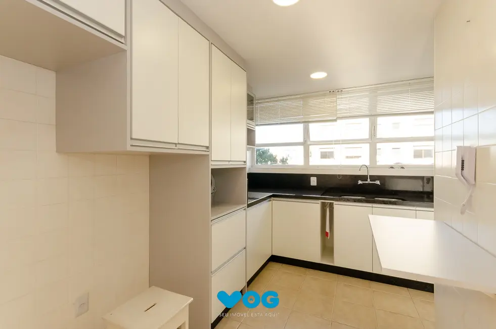 Apartamento com 3 quartos à venda, 119m2 em Petrópolis, Porto Alegre - RS - imagem 6 Foto 6 de Apartamento com 3 quartos à venda, 119m2 em Petrópolis, Porto Alegre - RS