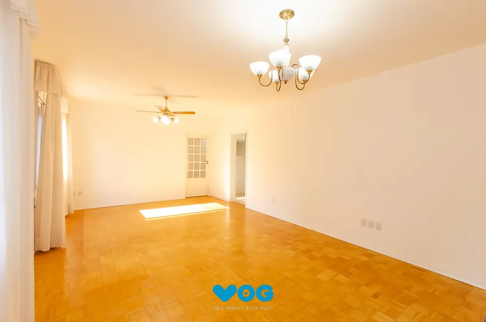Apartamento com 3 quartos à venda, 119m2 em Petrópolis, Porto Alegre - RS - imagem 2 Foto 2 de Apartamento com 3 quartos à venda, 119m2 em Petrópolis, Porto Alegre - RS