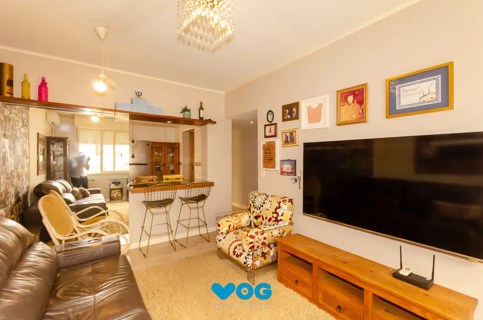 Apartamento com 2 quartos à venda, 72m2 em Santa Cecília, Porto Alegre - RS - imagem 2 Foto 2 de Apartamento com 2 quartos à venda, 72m2 em Santa Cecília, Porto Alegre - RS