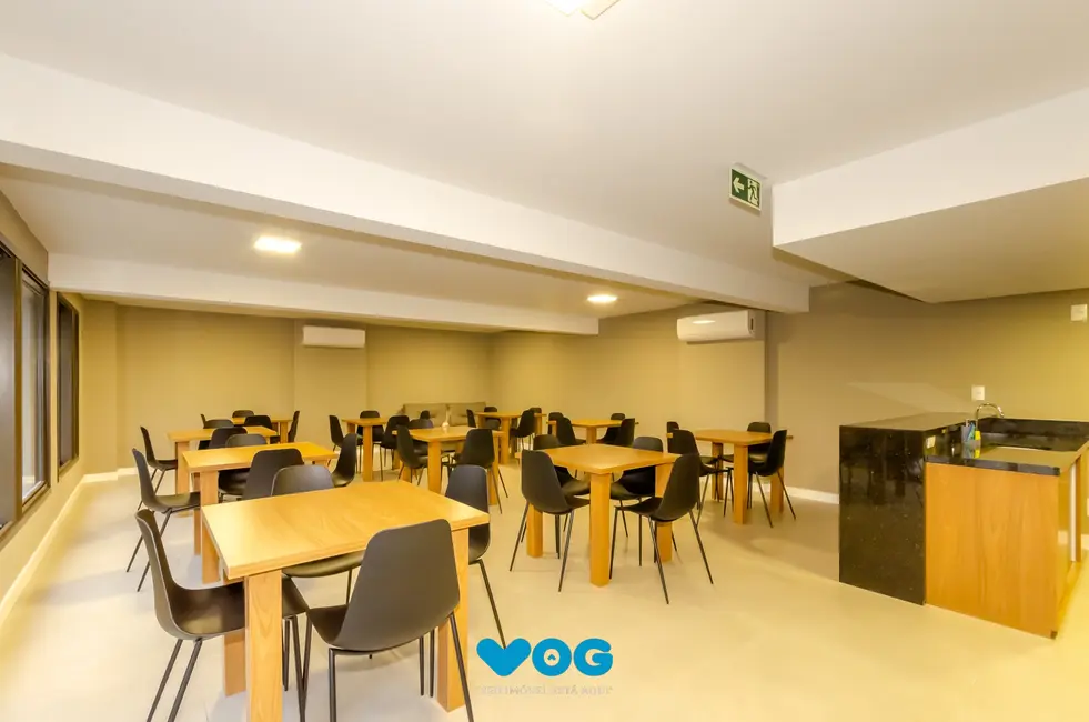 Apartamento com 2 quartos à venda, 67m2 em Passo da Areia, Porto Alegre - RS - imagem 5 Foto 5 de Apartamento com 2 quartos à venda, 67m2 em Passo da Areia, Porto Alegre - RS