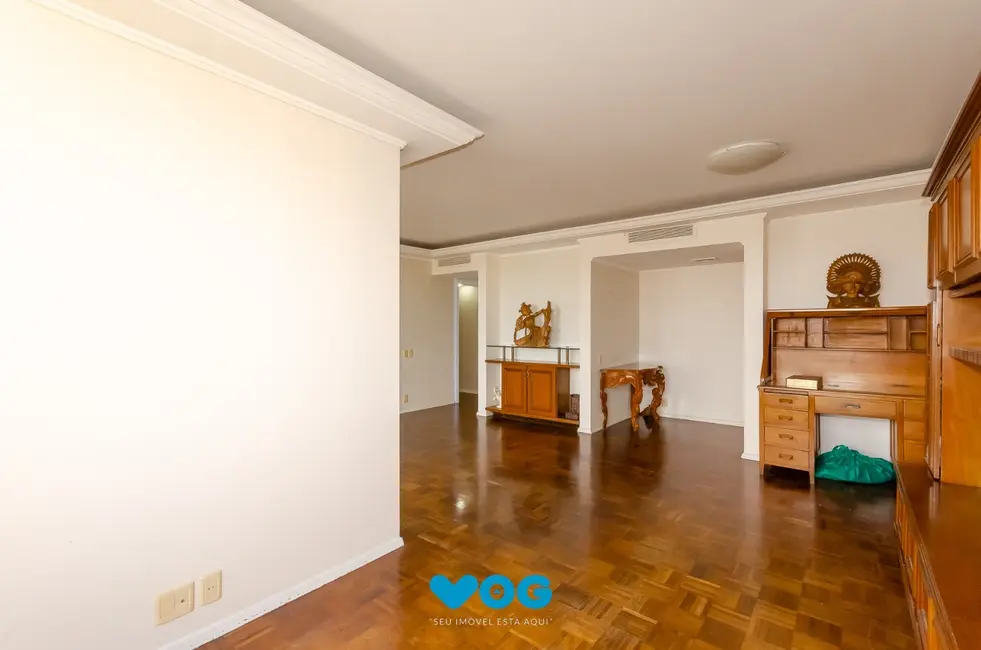 Apartamento com 3 quartos à venda, 168m2 em Centro Histórico, Porto Alegre - RS - imagem 9 Foto 9 de Apartamento com 3 quartos à venda, 168m2 em Centro Histórico, Porto Alegre - RS
