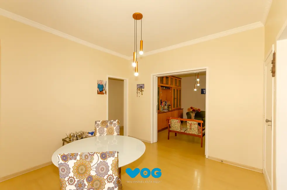 Apartamento com 3 quartos à venda, 119m2 em Petrópolis, Porto Alegre - RS - imagem 8 Foto 8 de Apartamento com 3 quartos à venda, 119m2 em Petrópolis, Porto Alegre - RS