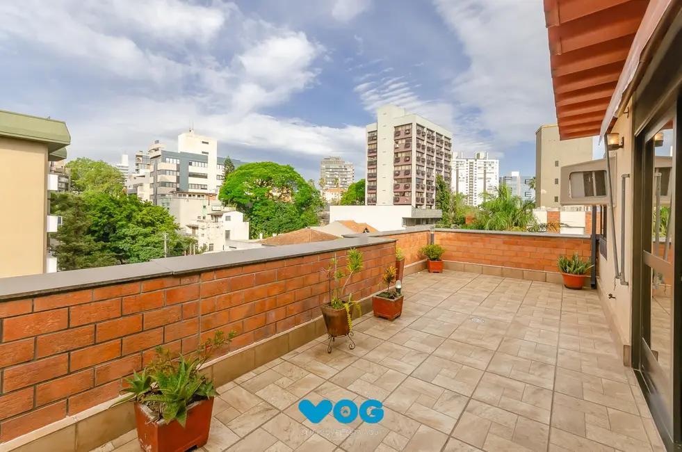 Apartamento com 3 quartos à venda, 199m2 em Petrópolis, Porto Alegre - RS - imagem 1 Foto 1 de Apartamento com 3 quartos à venda, 199m2 em Petrópolis, Porto Alegre - RS