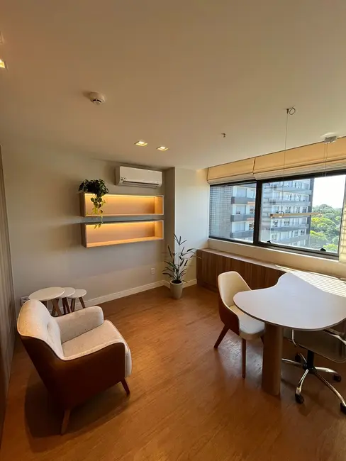 Foto 1 de Sala Comercial para alugar, 30m2 em Teresópolis, Porto Alegre - RS