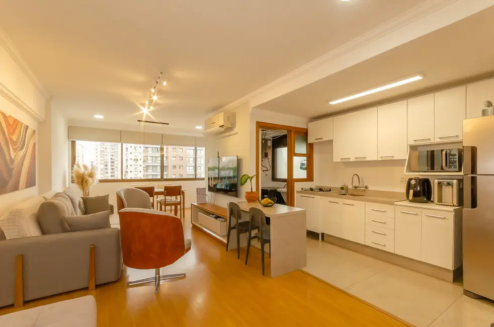 Foto 6 de Apartamento com 2 quartos à venda, 72m2 em Passo da Areia, Porto Alegre - RS