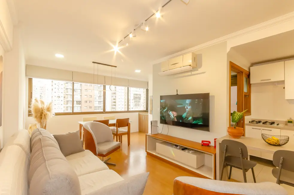 Foto 1 de Apartamento com 2 quartos à venda, 72m2 em Passo da Areia, Porto Alegre - RS