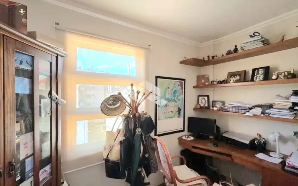 Apartamento com 3 quartos à venda, 146m2 em Petrópolis, Porto Alegre - RS - imagem 5 Foto 5 de Apartamento com 3 quartos à venda, 146m2 em Petrópolis, Porto Alegre - RS