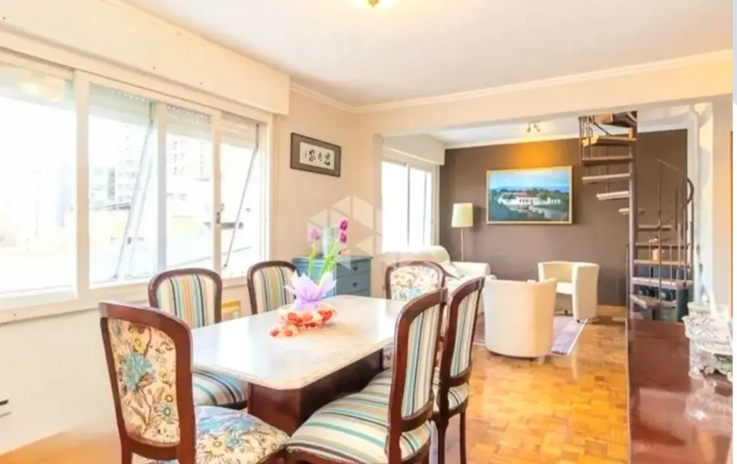Apartamento com 3 quartos à venda, 146m2 em Petrópolis, Porto Alegre - RS - imagem 1 Foto 1 de Apartamento com 3 quartos à venda, 146m2 em Petrópolis, Porto Alegre - RS